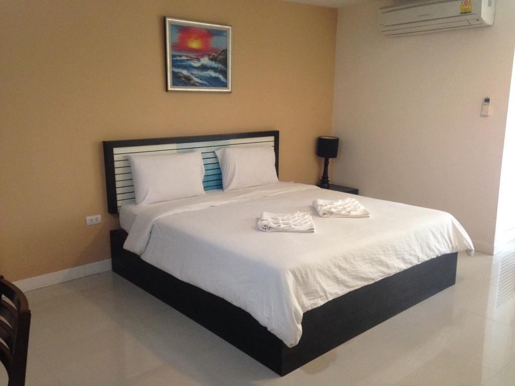 Hotel Similan Mansion Bangsaen Habitación foto
